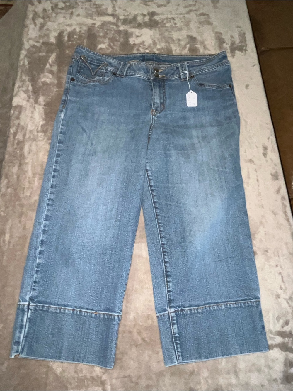 Women's Capris Wide-Leg Jeans in Mid Blue 34x18